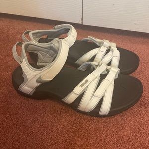 Teva Tirra - white/black - BRAND NEW size 8